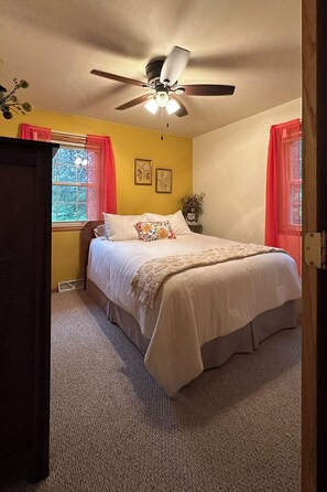 3 quartos, ferros/tábuas de passar roupa, Wi-Fi, roupa de cama