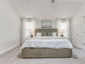 3 soverom, strykejern/-brett, wi-fi (inkludert) og sengetøy