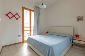 2 slaapkamers, een strijkplank/strijkijzer