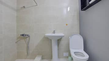 مناشف، صابون، شامبو، ورق حمّام