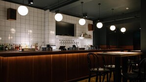 酒吧（店内）