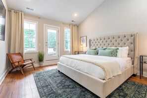 3 chambres, fer et planche à repasser, Wi-Fi, draps fournis