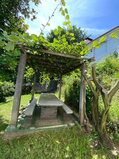 Lugar do Pombal (15min. away). From beaches and downtown Vigo)