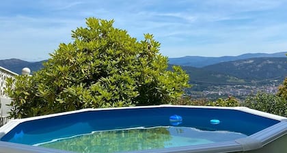 Lugar do Pombal (15min. away). From beaches and downtown Vigo)