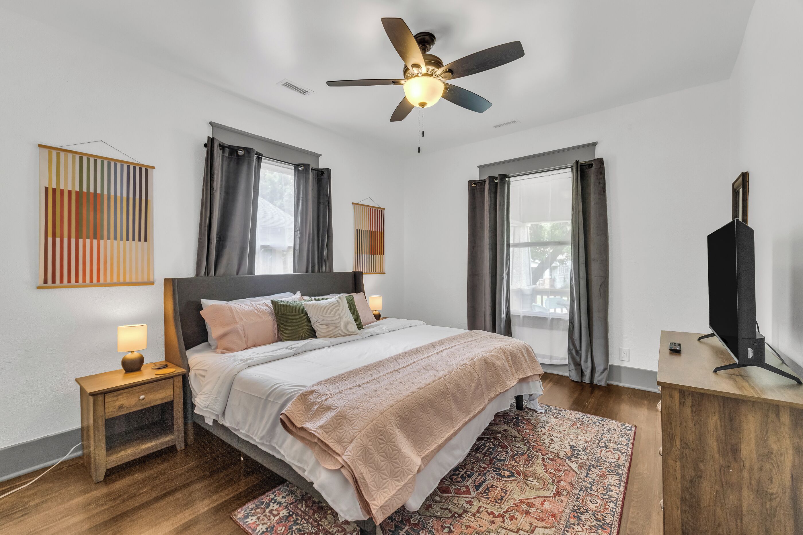 4 habitaciones, tabla de planchar con plancha y wifi gratis 