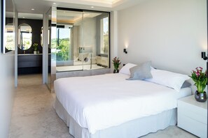 6 chambres, fer et planche à repasser, Wi-Fi, draps fournis