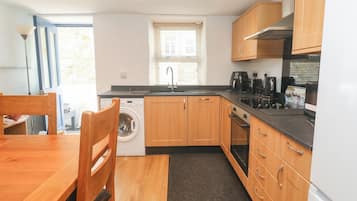 Fridge, microwave, dishwasher, toaster