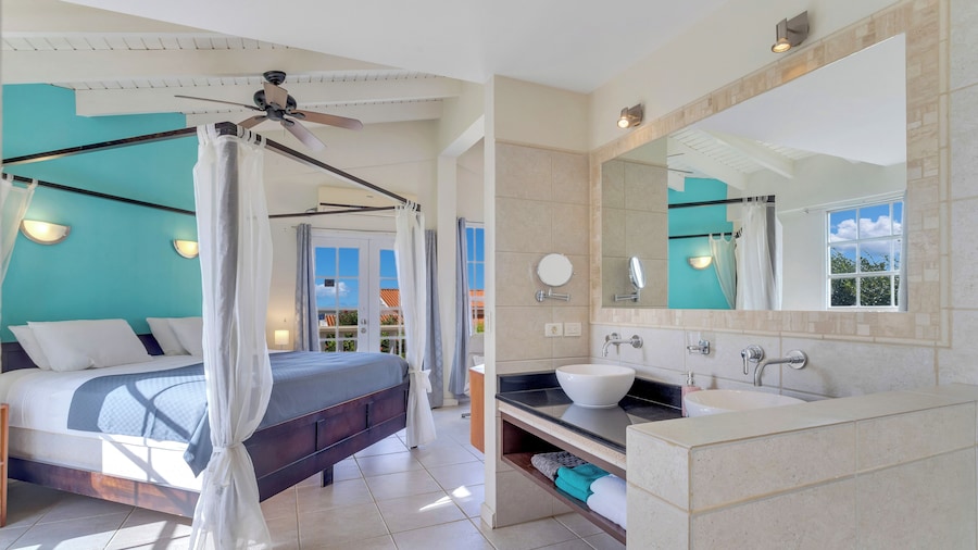 La Pura Vista Resort