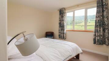 1 bedroom, individually decorated, individually furnished, free WiFi