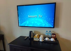 In-room safe, desk, laptop workspace, blackout drapes