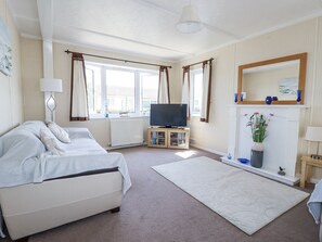 3 bedrooms, individually decorated, individually furnished, free WiFi
