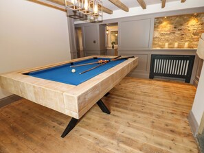 غرفة الألعاب