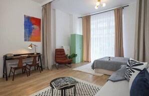 3 slaapkamers, een bureau, een strijkplank/strijkijzer, gratis wifi