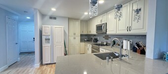Charming 1-bedroom apartment with WiFi, AC in pleasant Laguna Hills,near highway