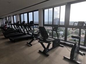 Gym - Nova luxe 2 Bed Executive Stay (Accra)