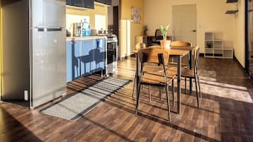 Villa Deluxe, balcón, vista al mar | Cocina privada