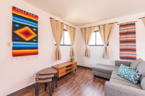 Standard Studio | Living area