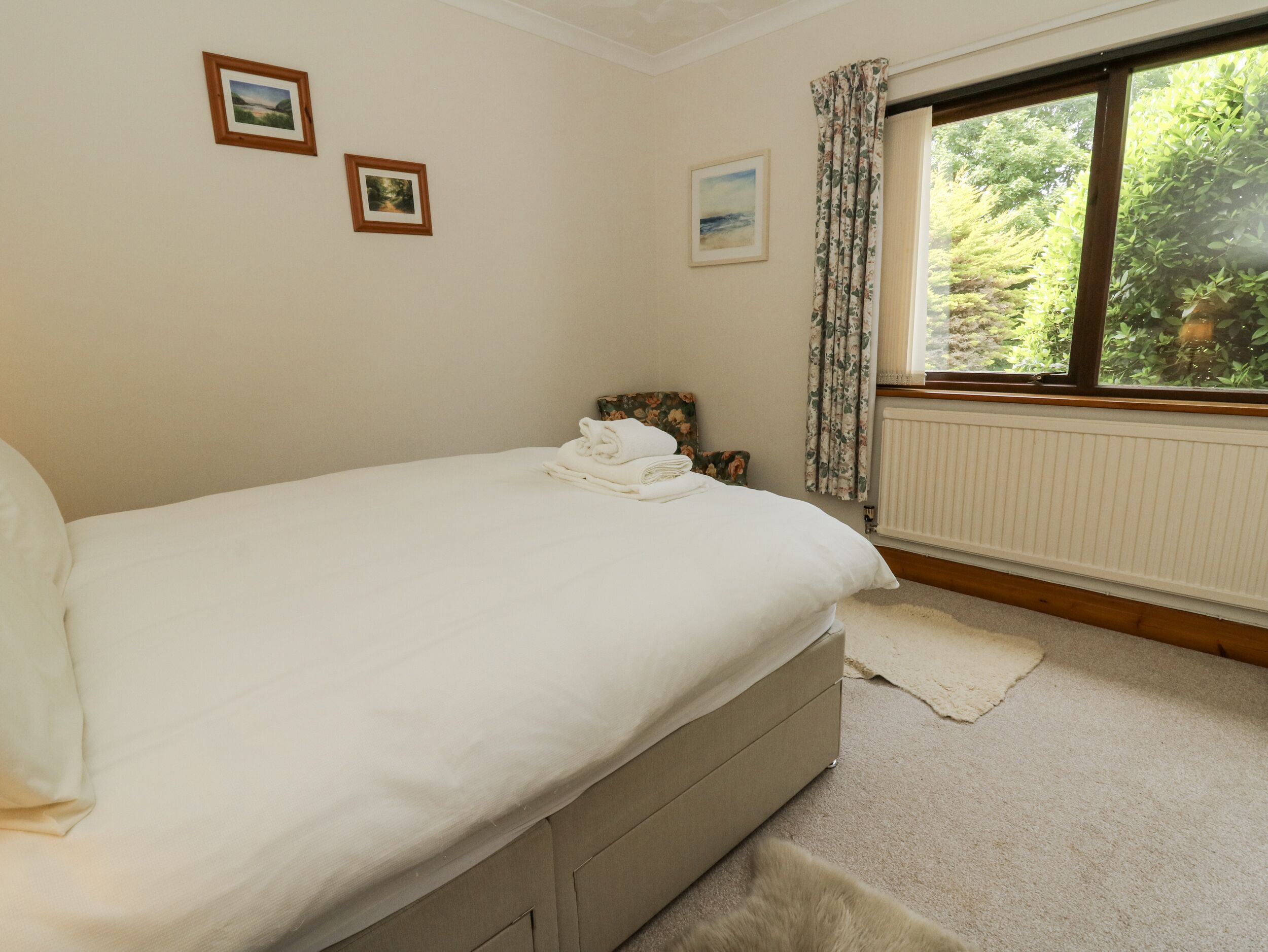 3 bedrooms, individually decorated, individually furnished, free WiFi