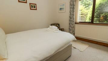 3 bedrooms, individually decorated, individually furnished, free WiFi