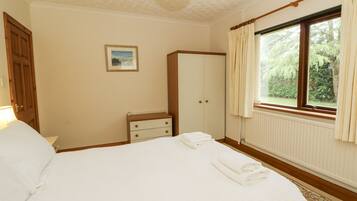 3 bedrooms, individually decorated, individually furnished, free WiFi