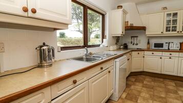 Dishwasher, cookware/dishes/utensils