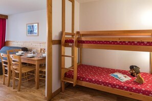 1 bedroom - Fitness, swimming pool, sauna, terrace, balcony, parking, tv, 32-42m², Chamrousse (Chamrousse)