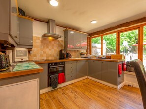 Refrigerador, microondas, horno y lavavajillas