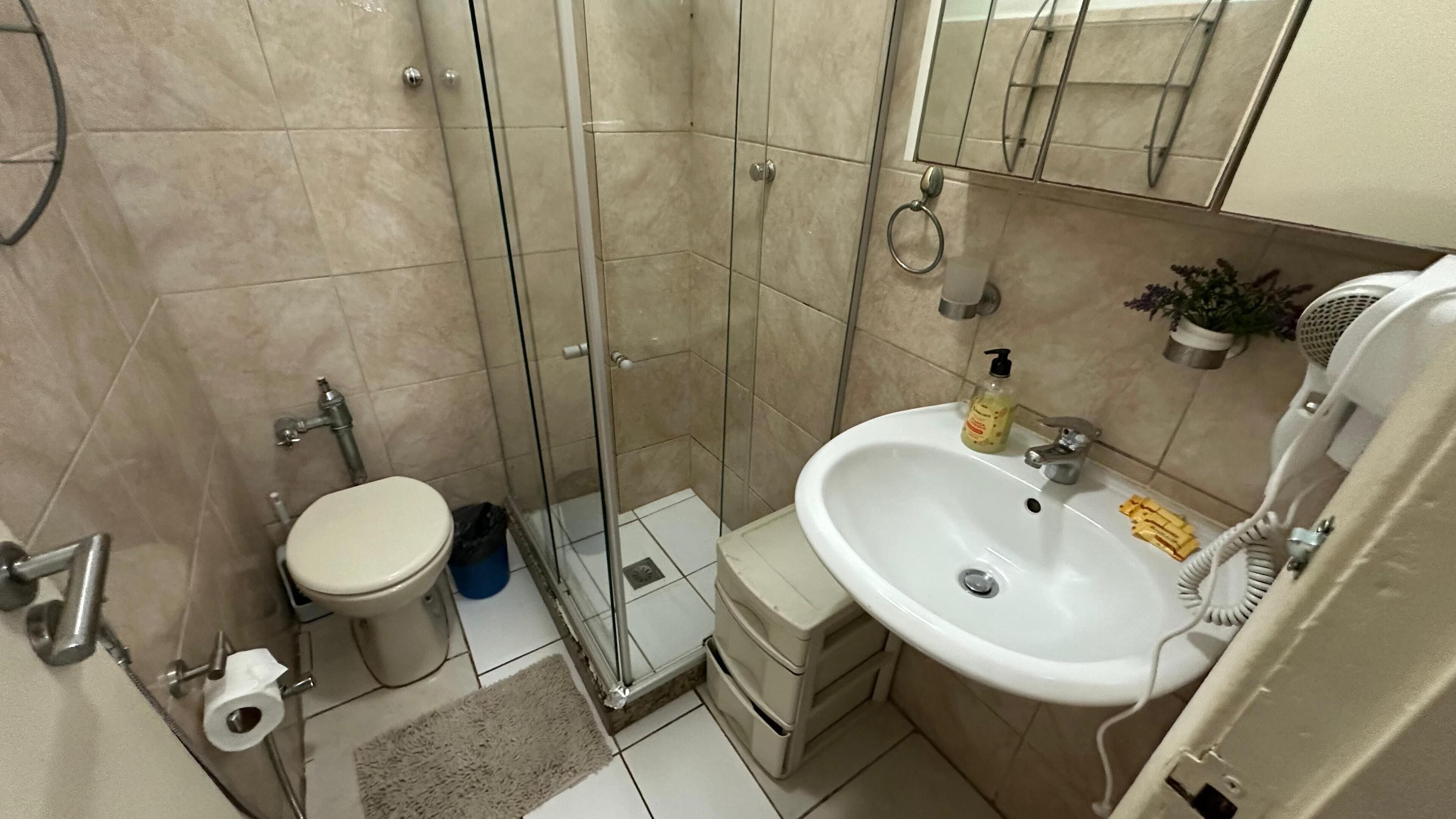 Apartment | Bathroom