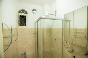 Apartment | Bathroom