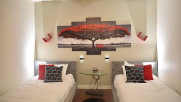 3 bedrooms, iron/ironing board, travel crib, free WiFi