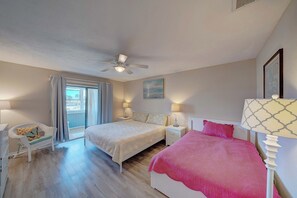 2 bedrooms, iron/ironing board, travel cot, free WiFi