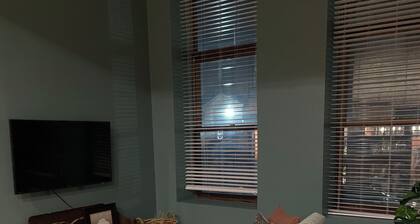 Historic Downtown Apt, Algoma Suites #4 - Sleeps 2