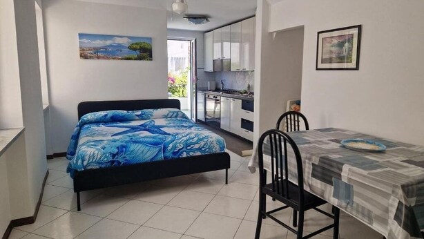1 bedroom, desk, iron/ironing board, WiFi