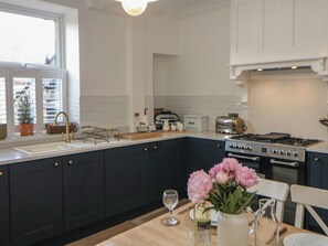 Kookgerei, borden en bestek