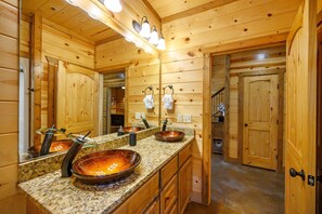 Interior - Outdoor Bowling Shuffleboard HotTub Arcades FirePit (Broken Bow)