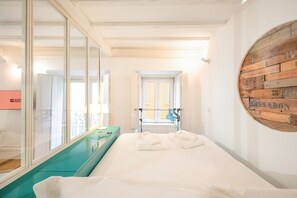 Internet, bed sheets