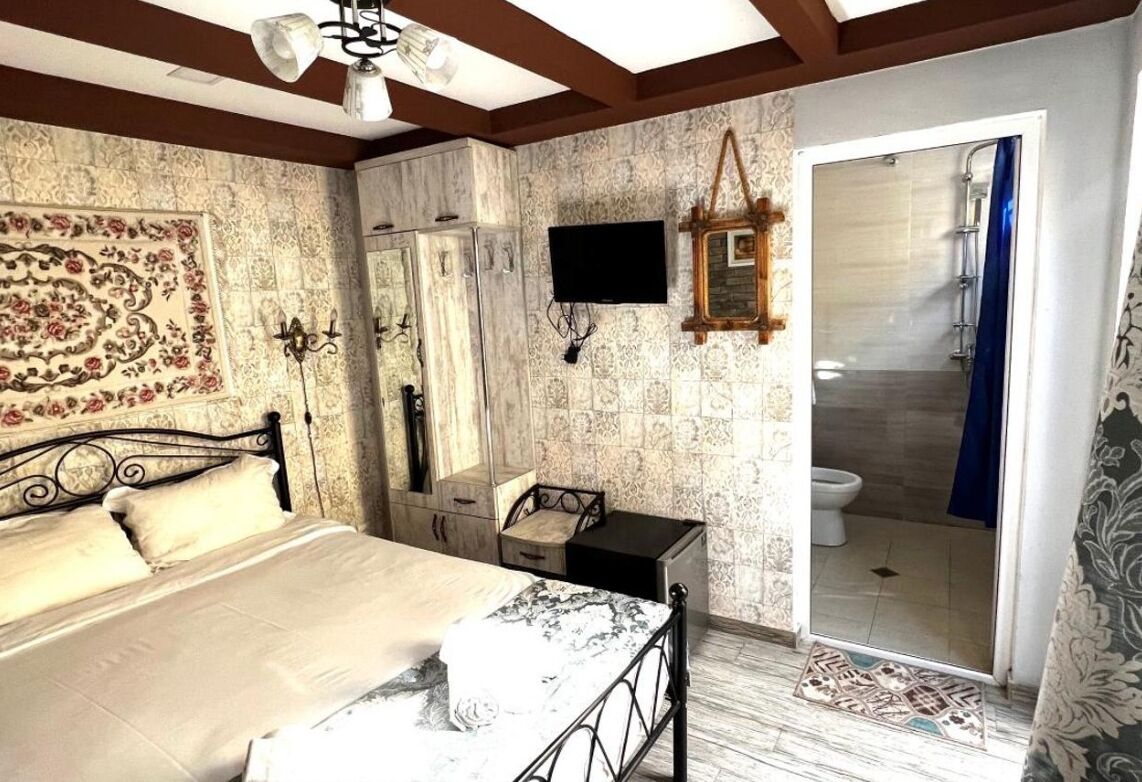 Deluxe Double Room | Laptop workspace, blackout drapes, soundproofing, iron/ironing board