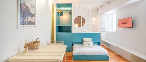 Internet, bed sheets