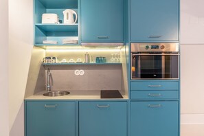 Frigorifero, microonde, forno, lavastoviglie