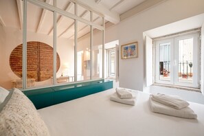 Accès Internet, draps fournis