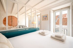 Internet, bed sheets