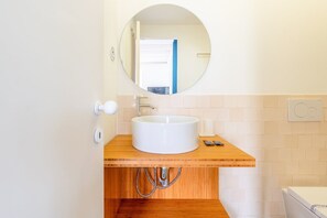 Shower, hair dryer, towels - GuestReady - Esperança do Cardal 3E (Lisbon)