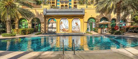 2 개의 야외 수영장, 무료 카바나, 수영장 파라솔