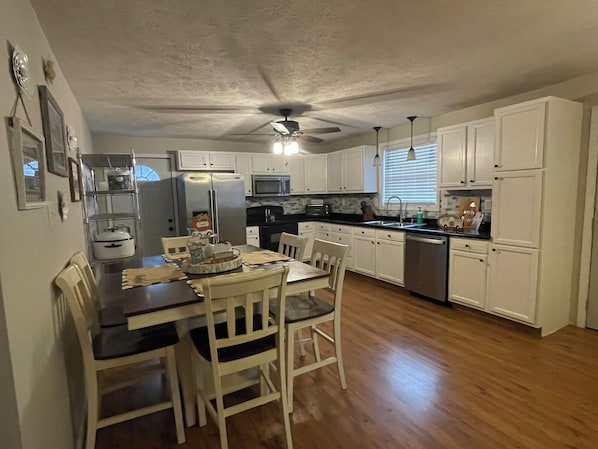Microwave, oven, stovetop, dishwasher