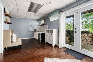 Interior - Smith Lake Serenity (Jasper)