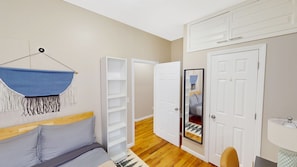 4 chambres, fer et planche à repasser, Wi-Fi, draps fournis