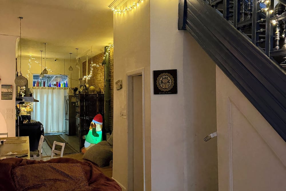 The Macaw Guesthouse
