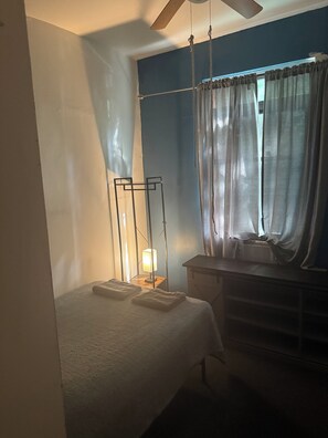 Luxury Room, Courtyard View - 8 | Ropa de cama de alta calidad, colchones Select Comfort, cortinas opacas