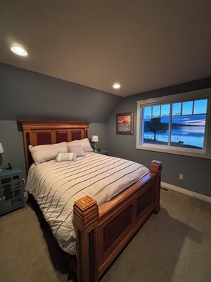 3 habitaciones, tabla de planchar con plancha, wifi y ropa de cama 