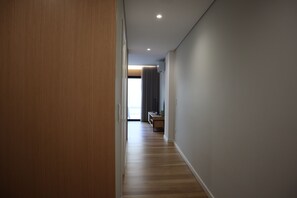 Comfort Apartment, 1 Bedroom, Patio, City View | Living area | 43-inch LCD TV with cable channels - RS Porto Central Apartments (Porto)